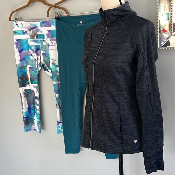 Apana & Yogalicious Bundle EUC - Picture 1 of 17